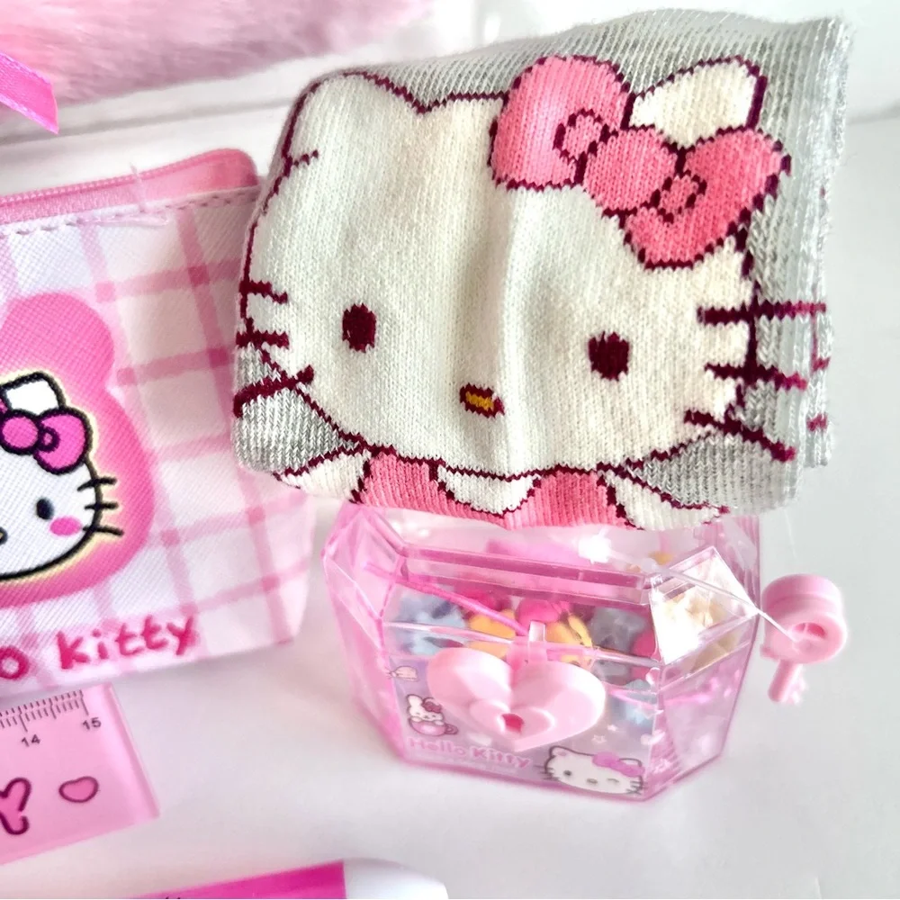 💝(HK346) Hello Kitty Adorable 9-Piece Mini Fun Bundle! - Picture 4 of 7
